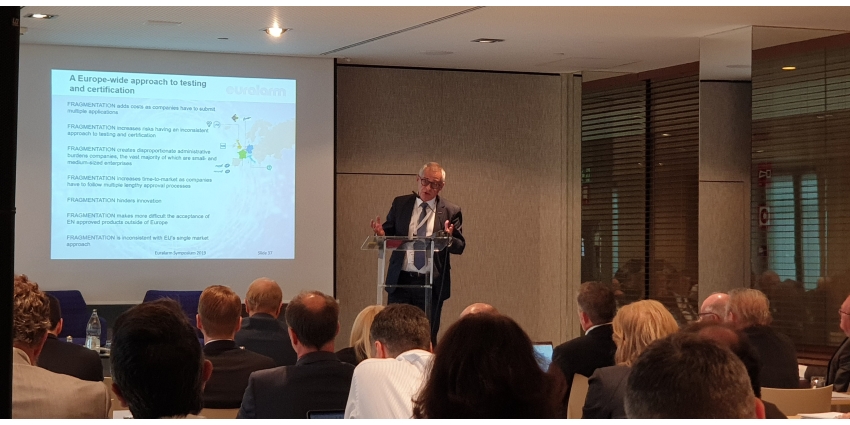 The fragmented landscape for testing and certification of their products and services was the topic of the presentation of Dominique Taudin.