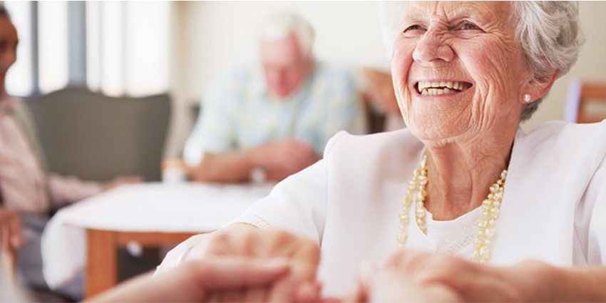 In a residence like ours it is critical to have real-time management that allows us to interact with a door at any time