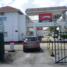 Also placed throughout the refinery, Hikvision's DS-2CD2612F-I 1.3MP vari-focal IR bullet camera helps secure the environment