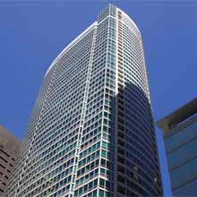 The Digital Sentry NVR comes preloaded with DS NVs Network Video Management Software and includes 8 IP licenses for Pelco or third-party cameras and network encoders