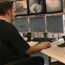 The FC-Series R cameras measure the actual temperature of the waste piles and, whenever a predefined temperature threshold is reached, they issue an alarm