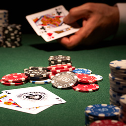 Казино лун дом покера смотреть онлайн бесплатно