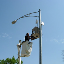 Vicon Surveyor VFT PTZ cameras, Kollector™ Network Digital Recorders/Servers and a Firetide wireless transmitter mesh node formed part of the installation