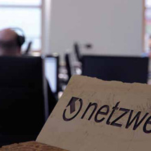 Synology and Axis network cameras monitor netzwelt.de editorial offices Synology VS80 is an energy-saving, user-friendly solution to monitor up to 9 IP cameras, which are administered via the Synology DiskStation