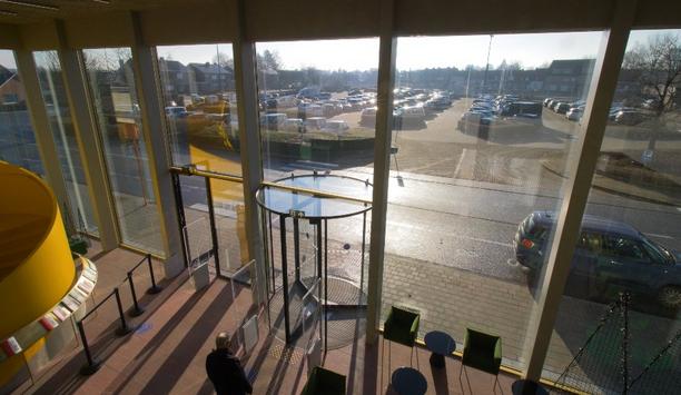 Belgium’s Arta’a Arts Centre installs Boon Edam all-glass revolving door to achieve safety with high design