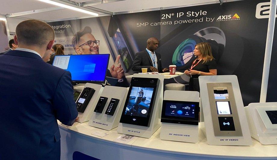 2N to present flagship intercom, upgraded in response to consumer trends, at IFSEC London