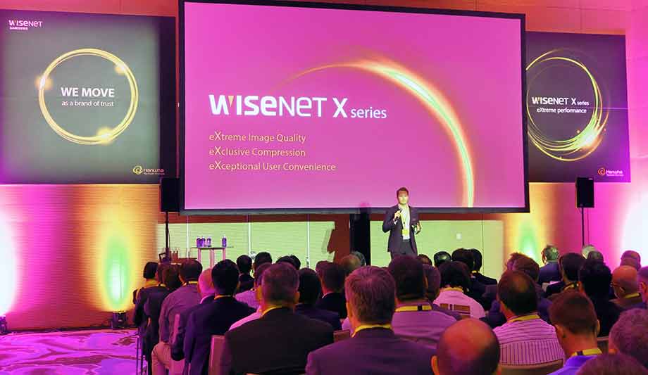 Hanwha Techwin's MD Bob (H.Y.) Hwang Ph.D. announced enhanced warranty program at Wisenet conference 2017