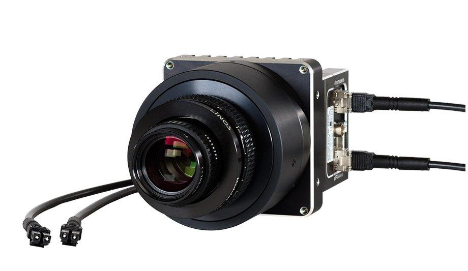 Chromasens allPIXA evo camera acquires several images of the same scene simultaneously in single scan