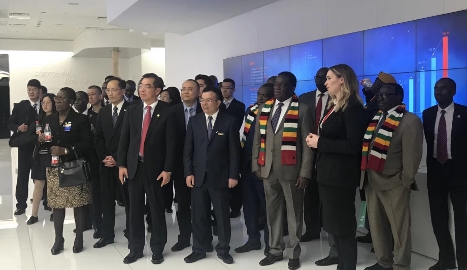 Dahua hosts President Mnangagwa to offer video surveillance solutions in Zimbabwe
