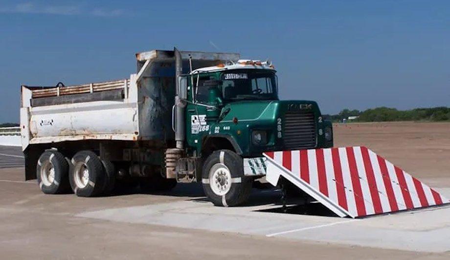 Effective high-security wedge barriers by Delta