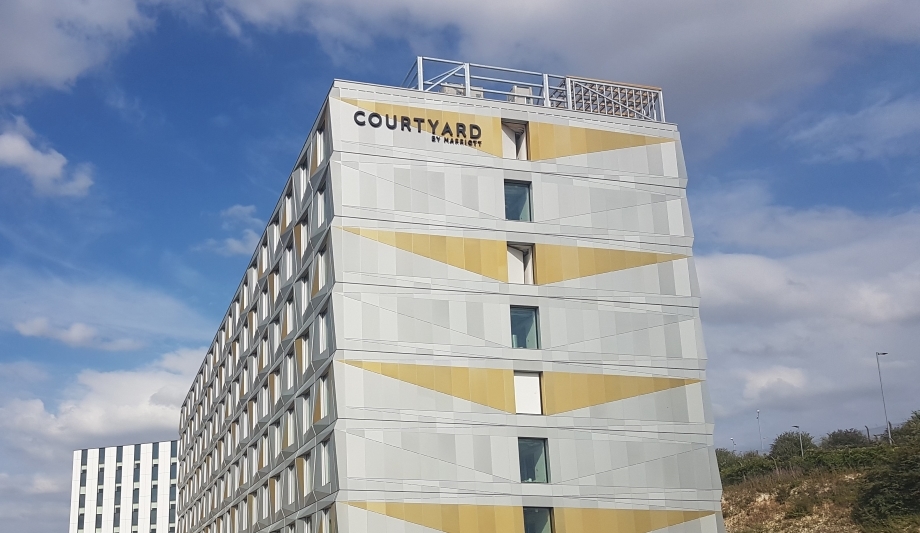 IDIS secures Luton Airport’s Courtyard by Marriott hotel with its cybersecure video surveillance technology
