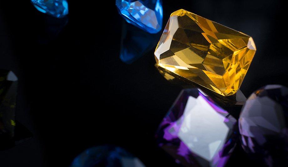 Fighting illicit trade with artificial intelligence