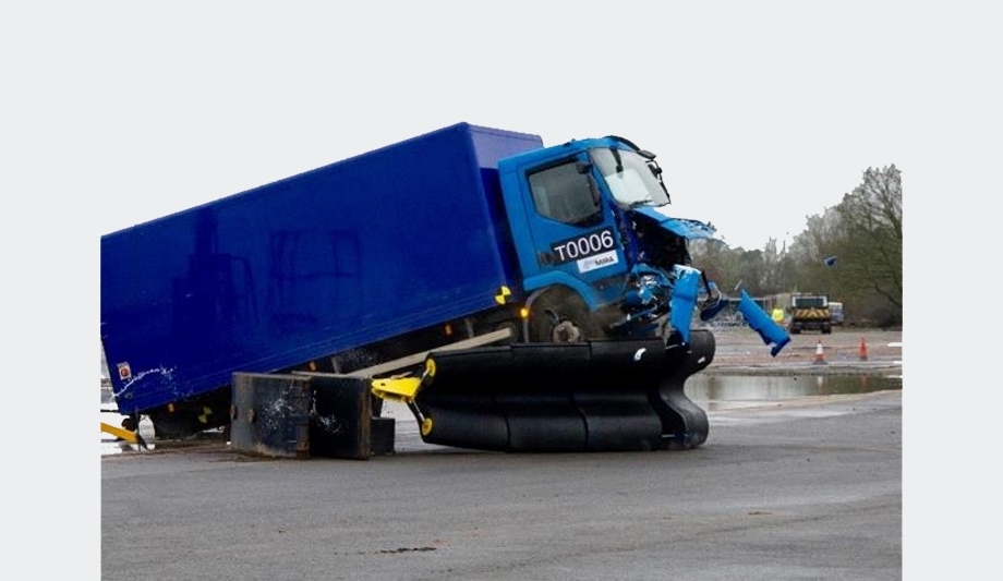 Jacksons Fencing announces adding Impakt Defender temporary HVM barriers to its inventory