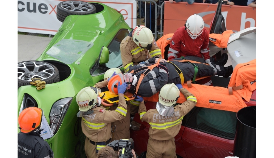 INTERSCHUTZ 2020: 29 rescue teams battle it out at Holmatro Rescue Challenge