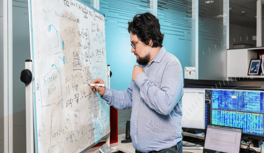 Alexandre, Data Scientist at the CEMIS of Naval Group