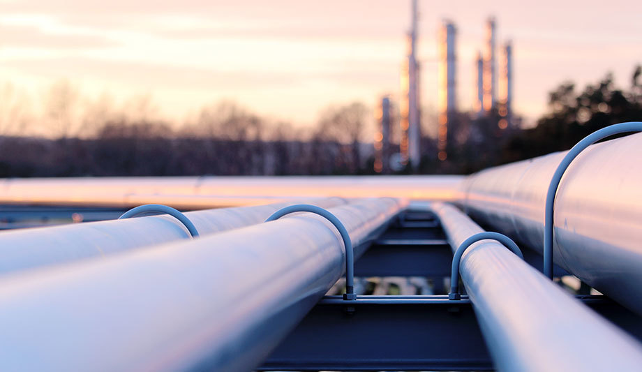 The oil and gas market: how technology is powering safety, compliance, and efficiency