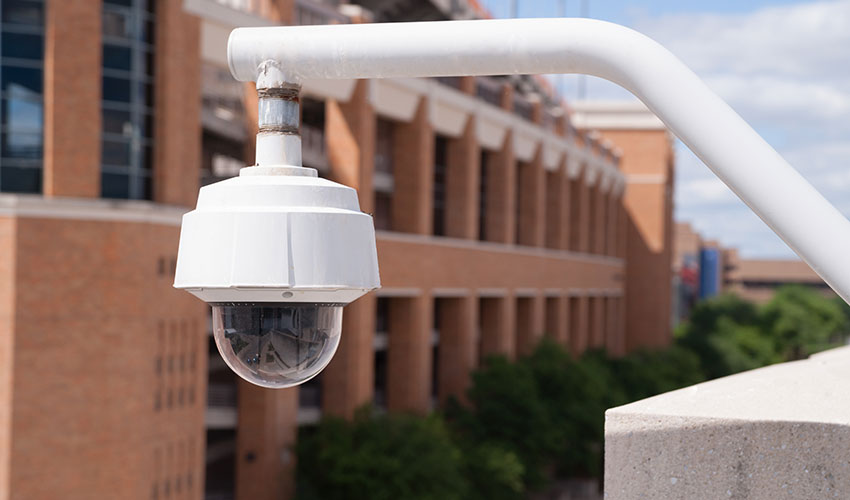 Advantages of integrating audio monitoring and sound detection in school security solutions