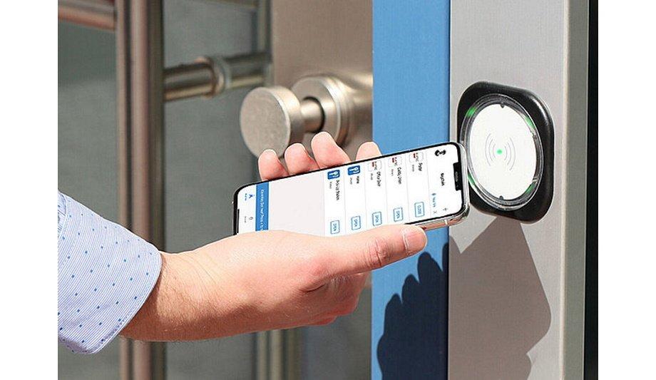Swissprime partners with ELATEC to provide touchless user authentication using smartphone credentials