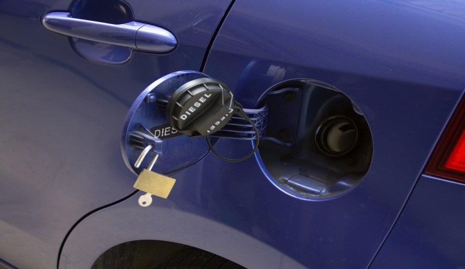 Why are construction sites uniquely susceptible to fuel theft?