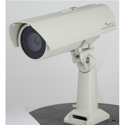 Rainbow CCTV’s outdoor camera with waterproof housing and optional heater, sun shade and dual power
