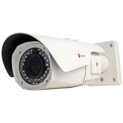 Plug and play in perfection: The VKC-13100/IR2810 bullet camera in a compact IP68 rated housing