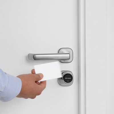 Electronic Locks For Door Access, Arm Reach Co Sleeper Not Locking Door