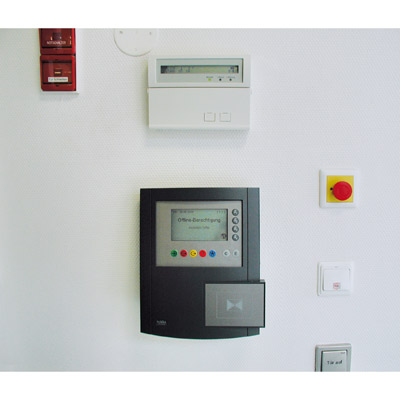 Combined online&frasl;offline solution using Dialock Integra from H&auml;fele in Cuxhaven town hall