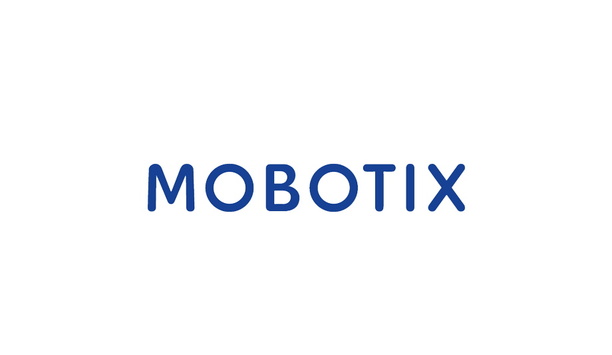 MOBOTIX demonstrates the features of its easy to use MOBOTIX CLOUD